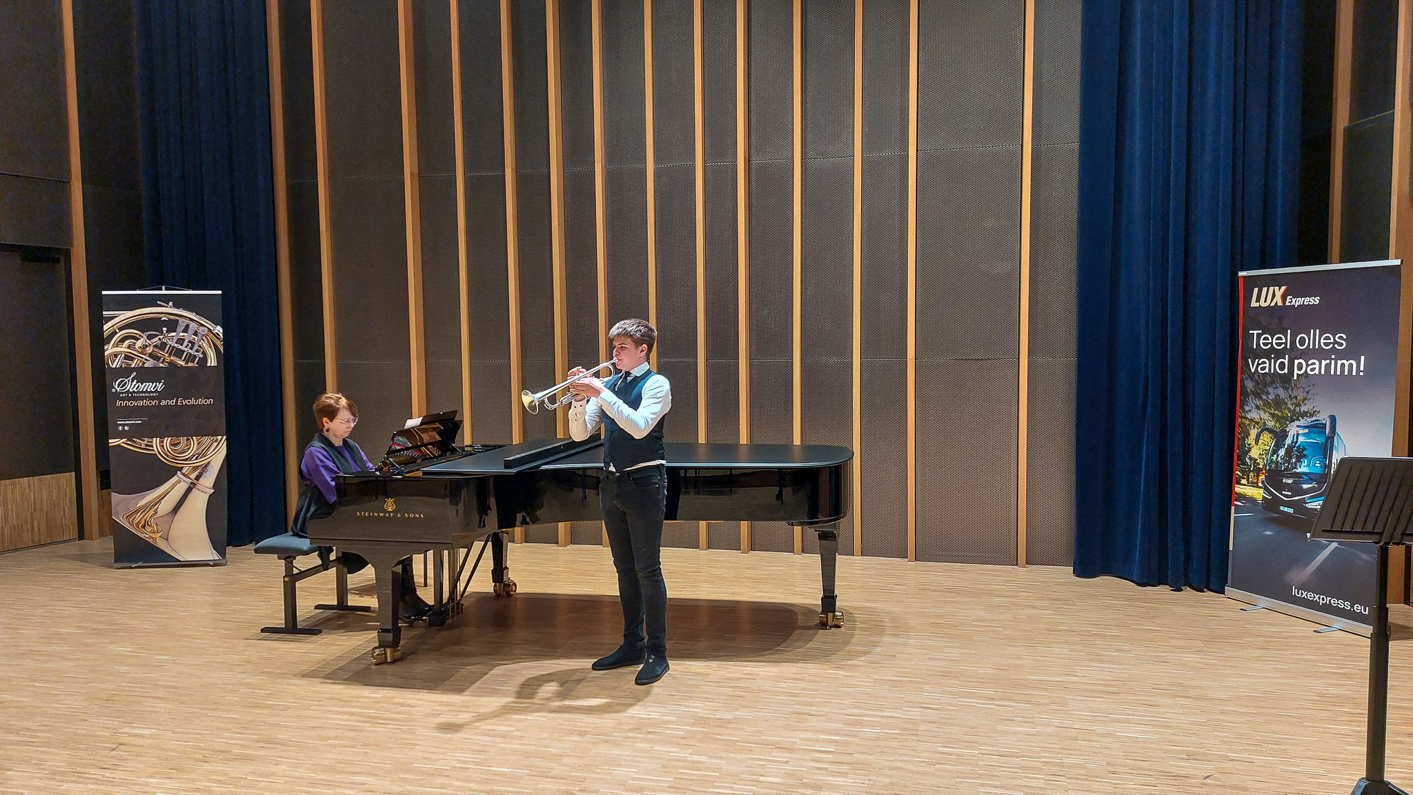 Trumpet web